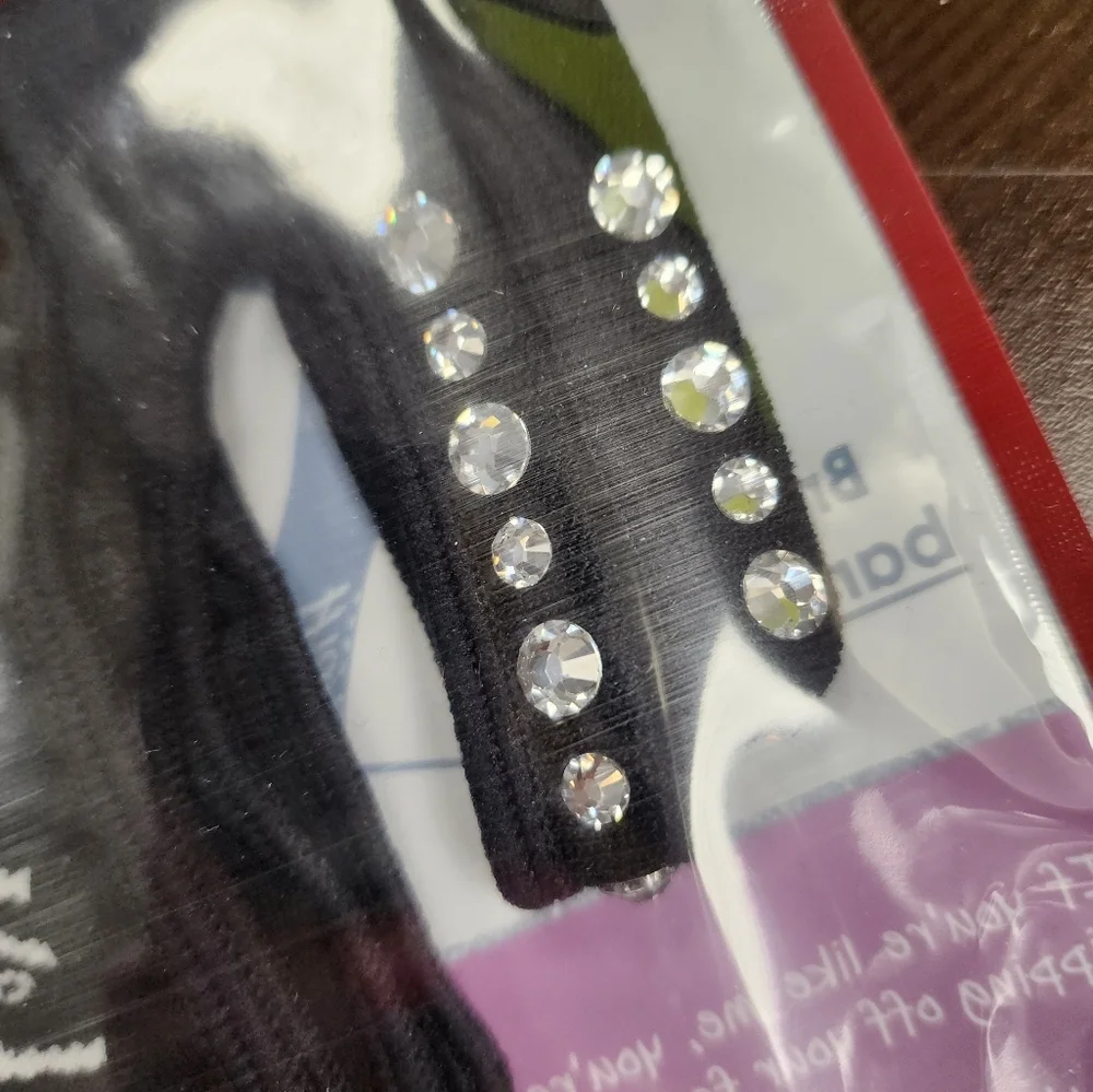 HIDEY SOCKS‎ Swarovski Crystal Embellished No Slip Socks NWT